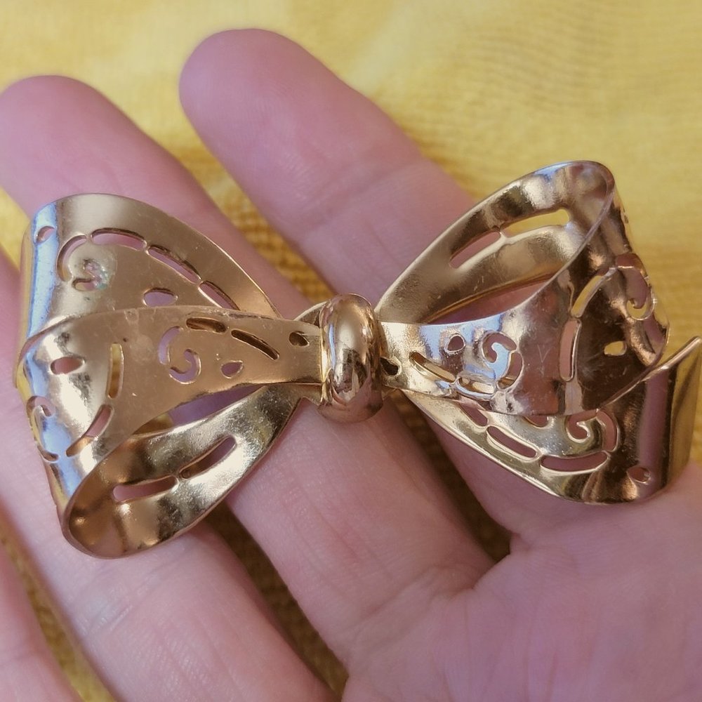 Beautiful Fashion Brooch